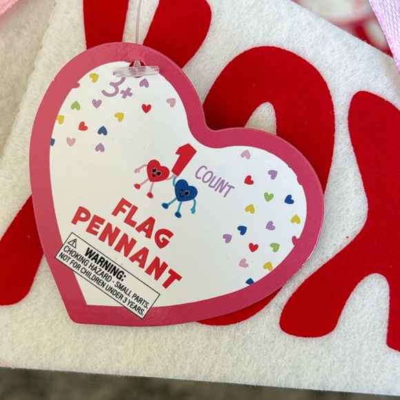 “XOXO” Flag Pennants - 3pcs - Picture 5 of 9